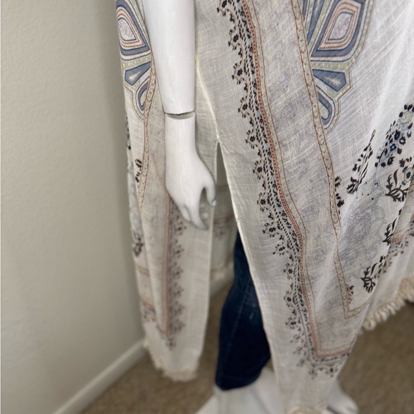 Altar'd State Kimono Floral Tassel  Open Front Size One Size.  #242 - Picture 2 of 11